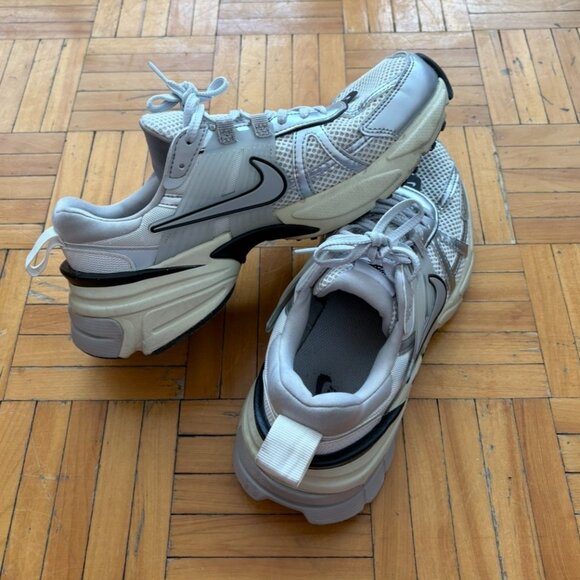 Nike V2K Run - Picture 3 of 11